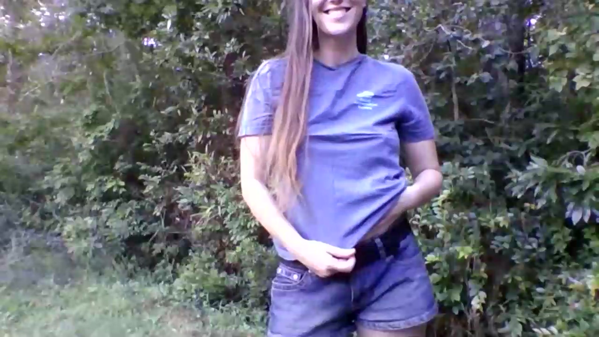 Gallery image thumbnail from GirlOffGrid's myfreecams stream on, 09/07/2026, 20:33 image 4 of 20
