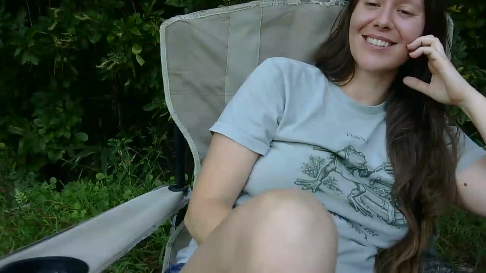 Gallery image thumbnail from GirlOffGrid's myfreecams stream on, 09/16/2026, 22:20 image 16 of 20