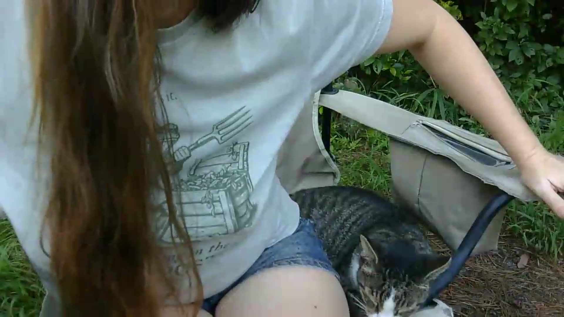 Gallery image thumbnail from GirlOffGrid's myfreecams stream on, 09/16/2026, 22:20 image 15 of 20