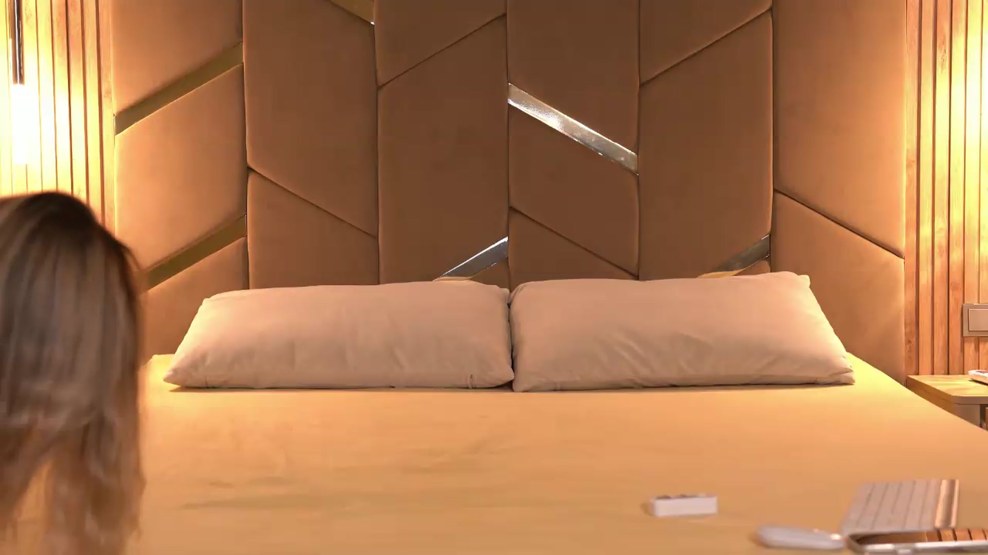 Gallery image thumbnail from GirlPleasure's myfreecams stream on, 06/12/2026, 18:20 image 12 of 20