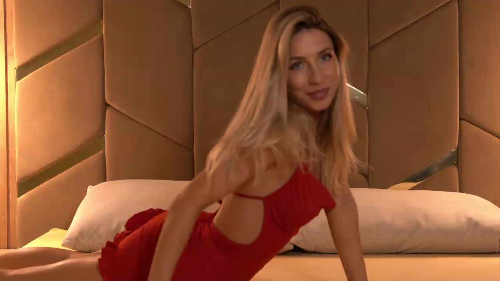 Gallery image thumbnail from GirlPleasure's myfreecams stream on, 07/09/2026, 18:30 image 6 of 20