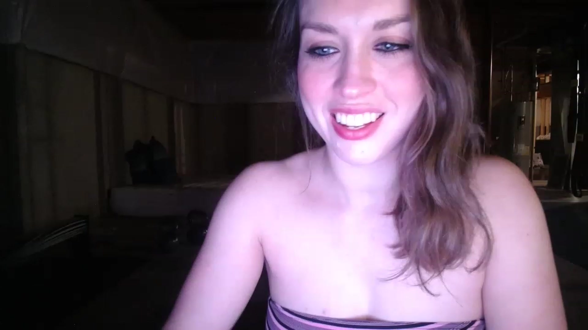 Gallery image thumbnail from Girl_X_Power's myfreecams stream on, 11/16/2022, 17:48 image 8 of 20