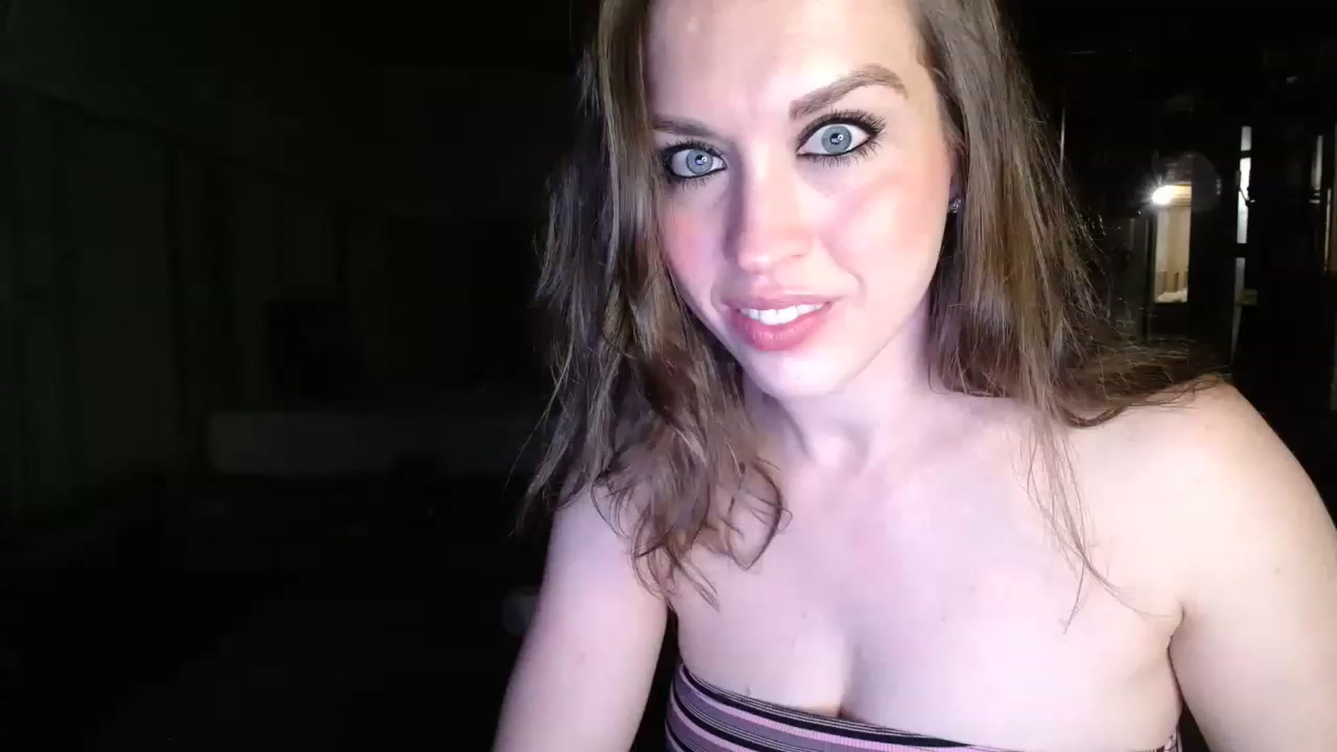 Gallery image thumbnail from Girl_X_Power's myfreecams stream on, 11/22/2022, 02:27 image 16 of 20