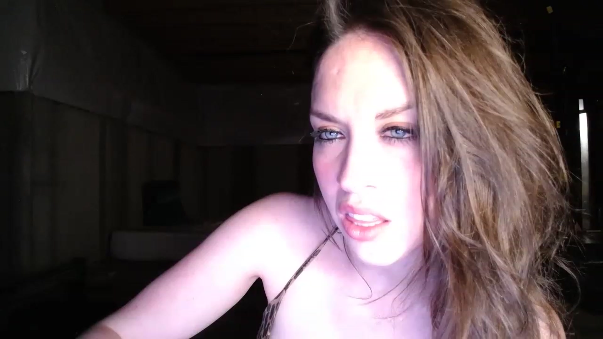 Gallery image thumbnail from Girl_X_Power's myfreecams stream on, 11/27/2022, 10:52 image 10 of 20