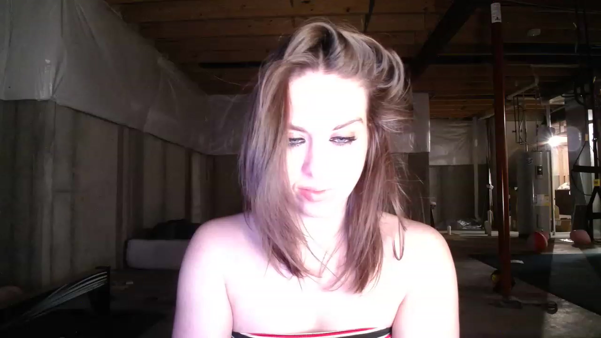 Gallery image thumbnail from Girl_X_Power's myfreecams stream on, 12/29/2022, 09:38 image 12 of 20
