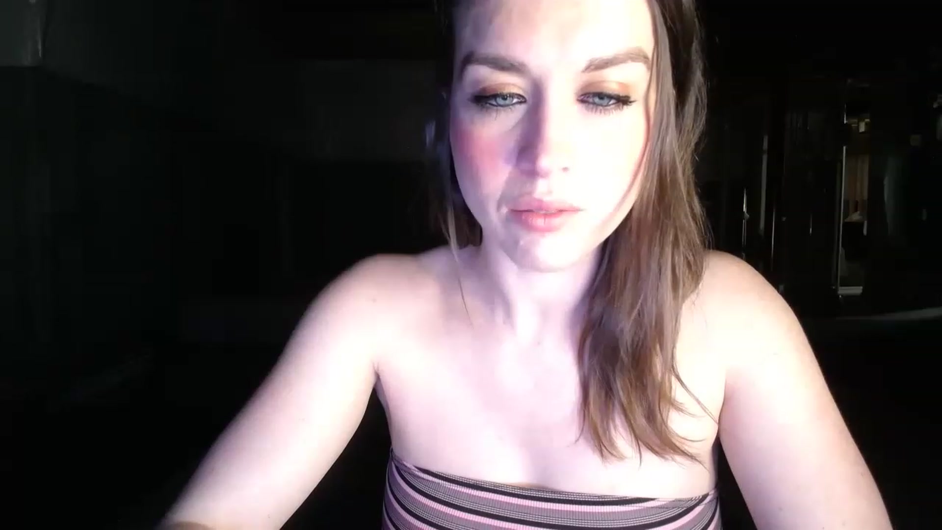 Gallery image thumbnail from Girl_X_Power's myfreecams stream on, 03/17/2023, 18:03 image 16 of 20