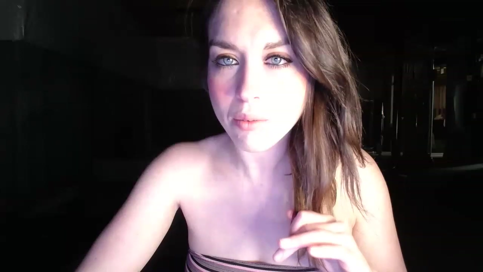 Gallery image thumbnail from Girl_X_Power's myfreecams stream on, 03/17/2023, 18:03 image 19 of 20