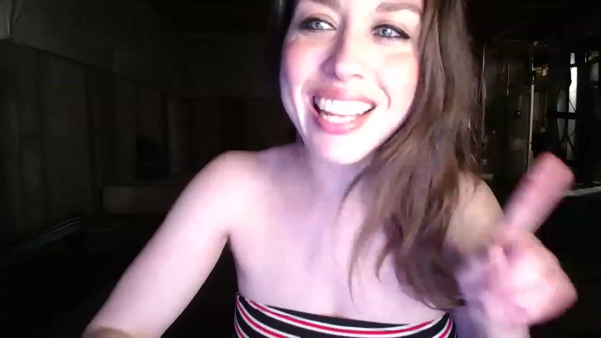 Gallery image thumbnail from Girl_X_Power's myfreecams stream on, 03/24/2023, 24:36 image 3 of 20