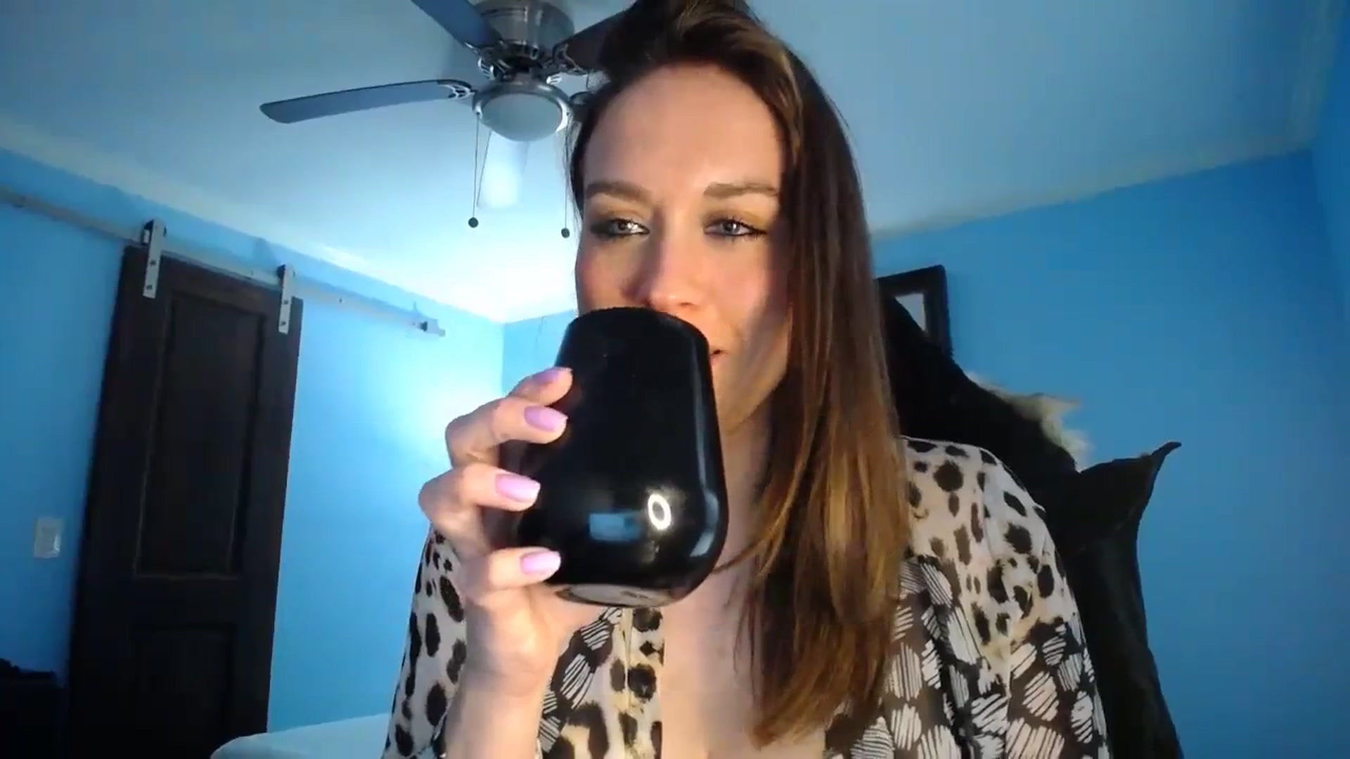 Gallery image thumbnail from Girl_X_Power's myfreecams stream on, 11/19/2023, 15:08 image 19 of 20