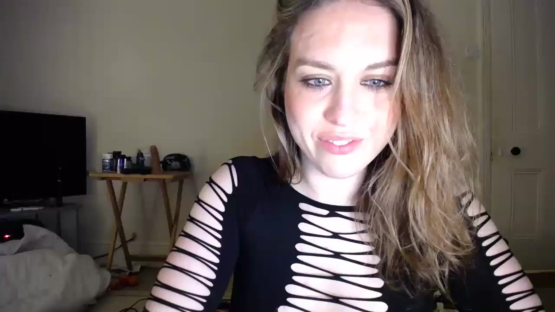 Gallery image thumbnail from Girl_X_Power's myfreecams stream on, 03/11/2024, 02:06 image 1 of 20