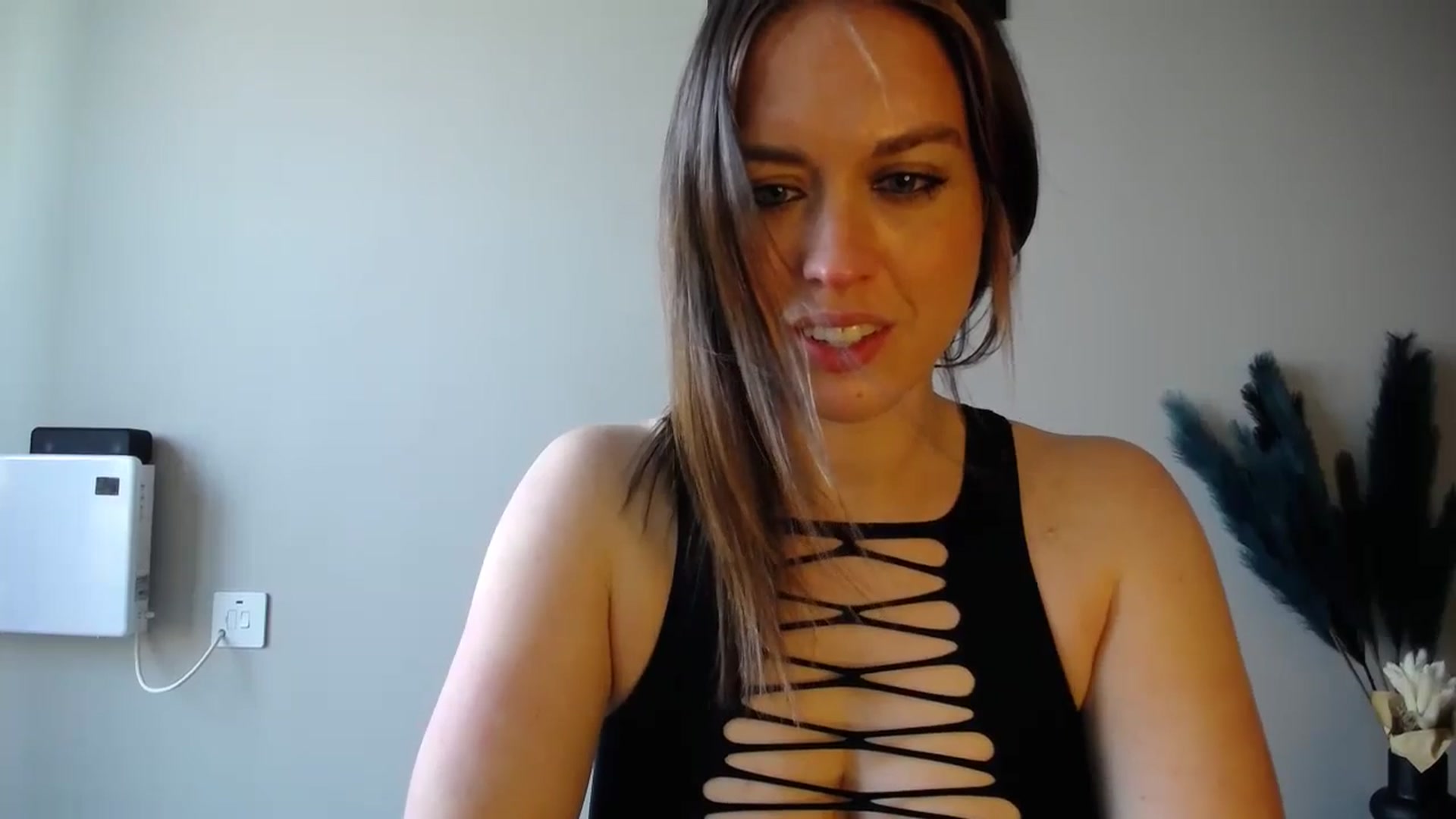 Gallery image thumbnail from Girl_X_Power's myfreecams stream on, 08/31/2024, 17:32 image 15 of 20