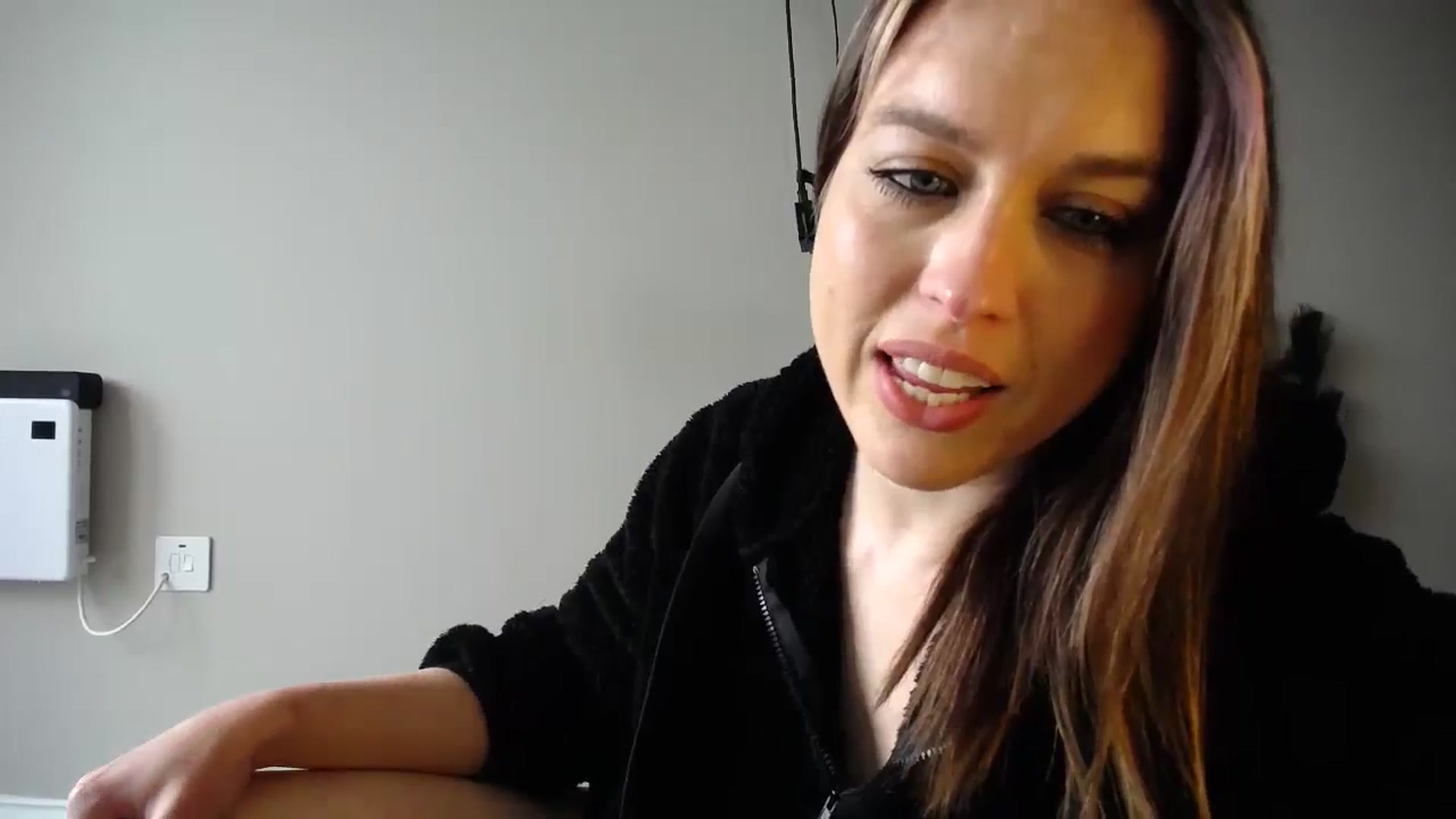 Gallery image thumbnail from Girl_X_Power's myfreecams stream on, 09/15/2024, 15:47 image 10 of 20