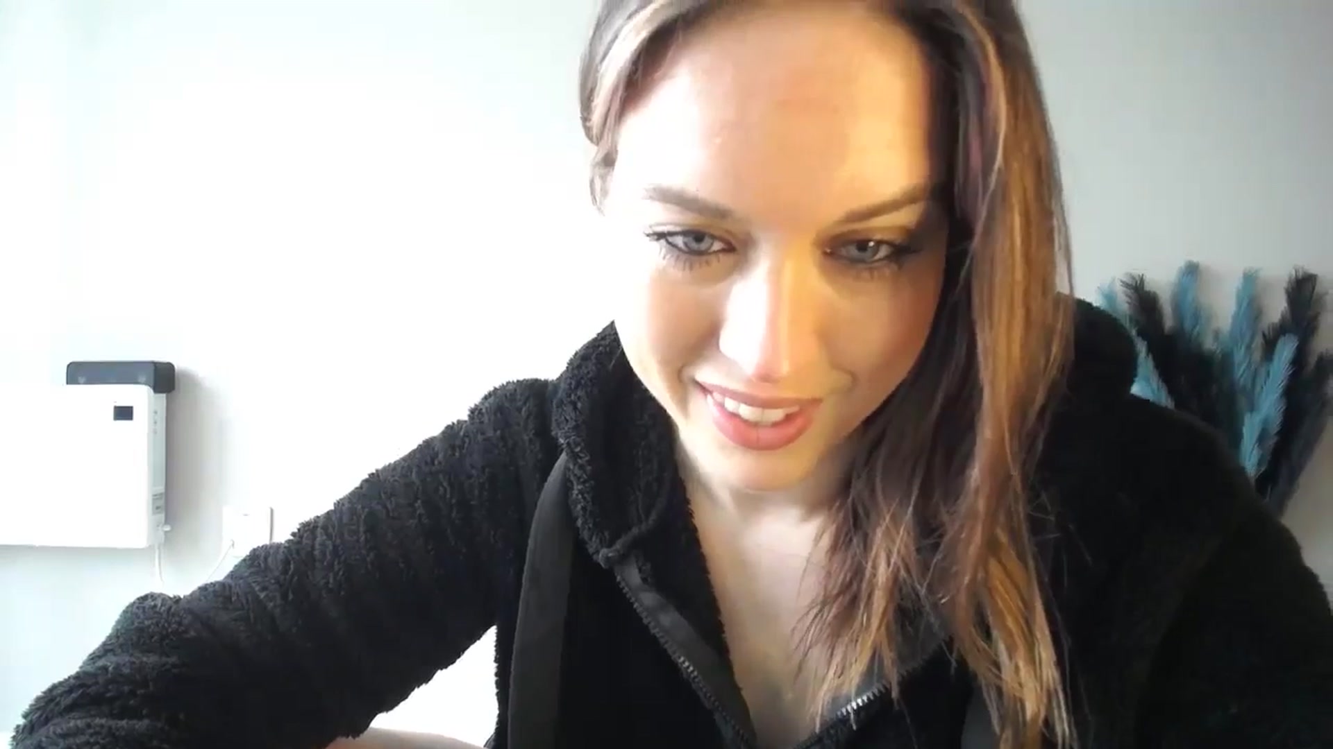 Gallery image thumbnail from Girl_X_Power's myfreecams stream on, 09/15/2024, 15:47 image 8 of 20