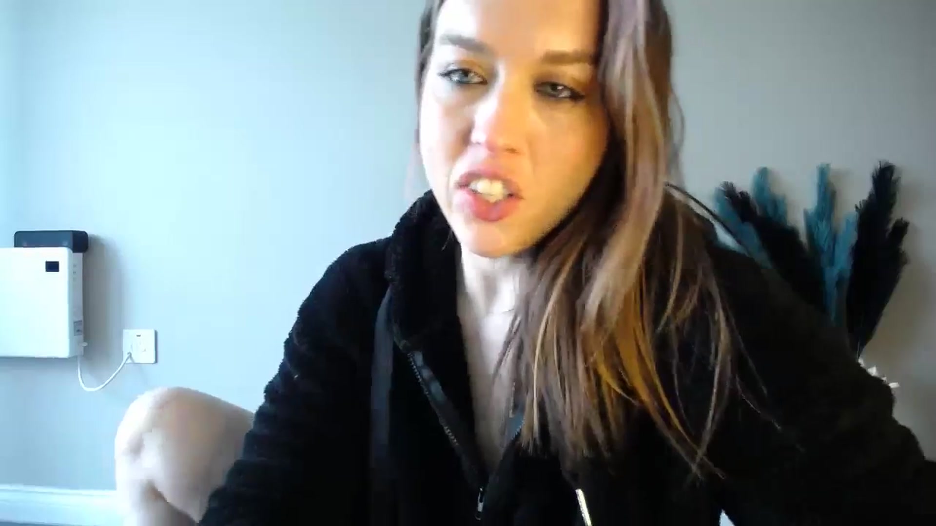 Gallery image thumbnail from Girl_X_Power's myfreecams stream on, 09/15/2024, 17:53 image 11 of 20