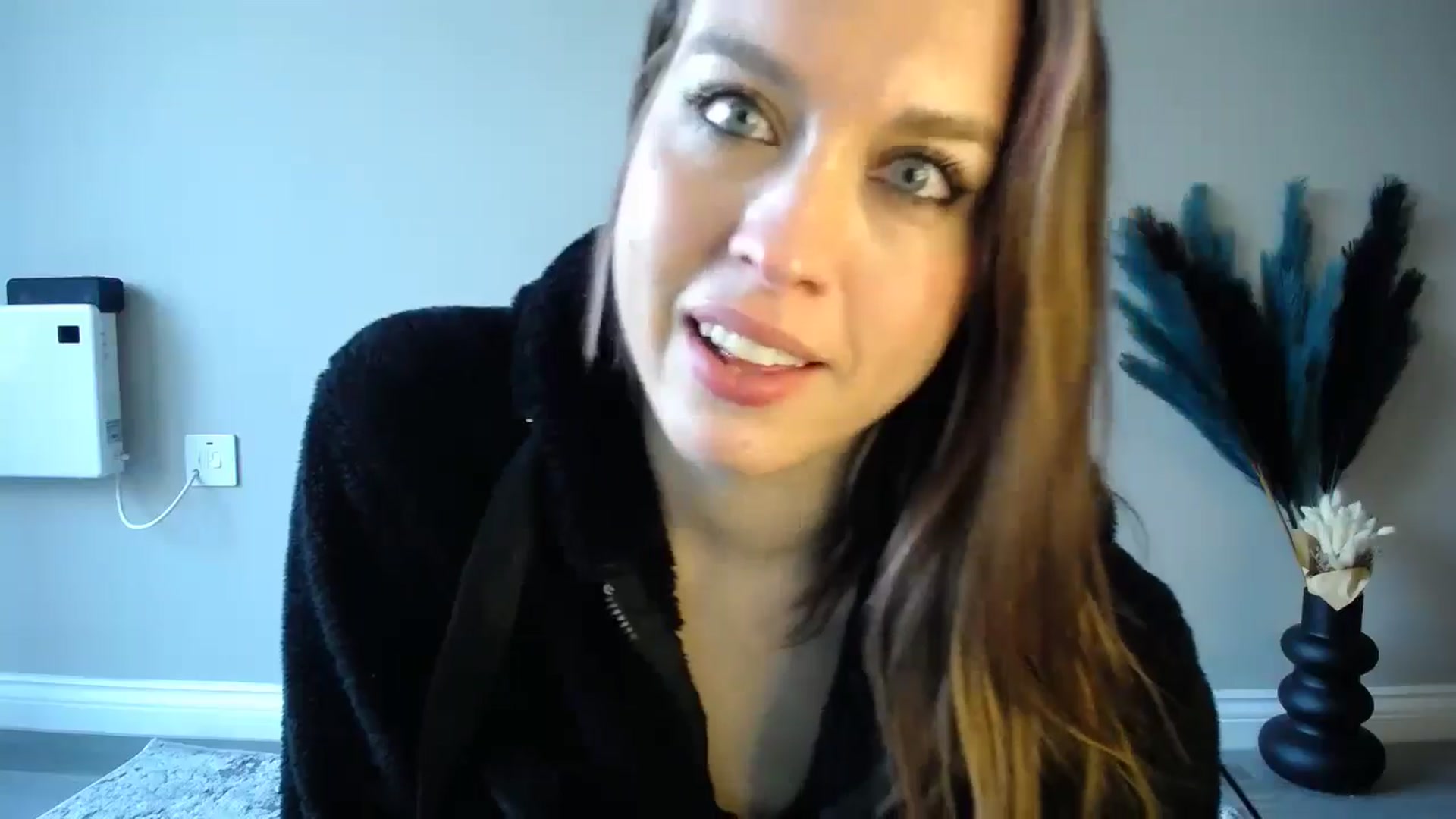 Gallery image thumbnail from Girl_X_Power's myfreecams stream on, 09/15/2024, 17:53 image 10 of 20
