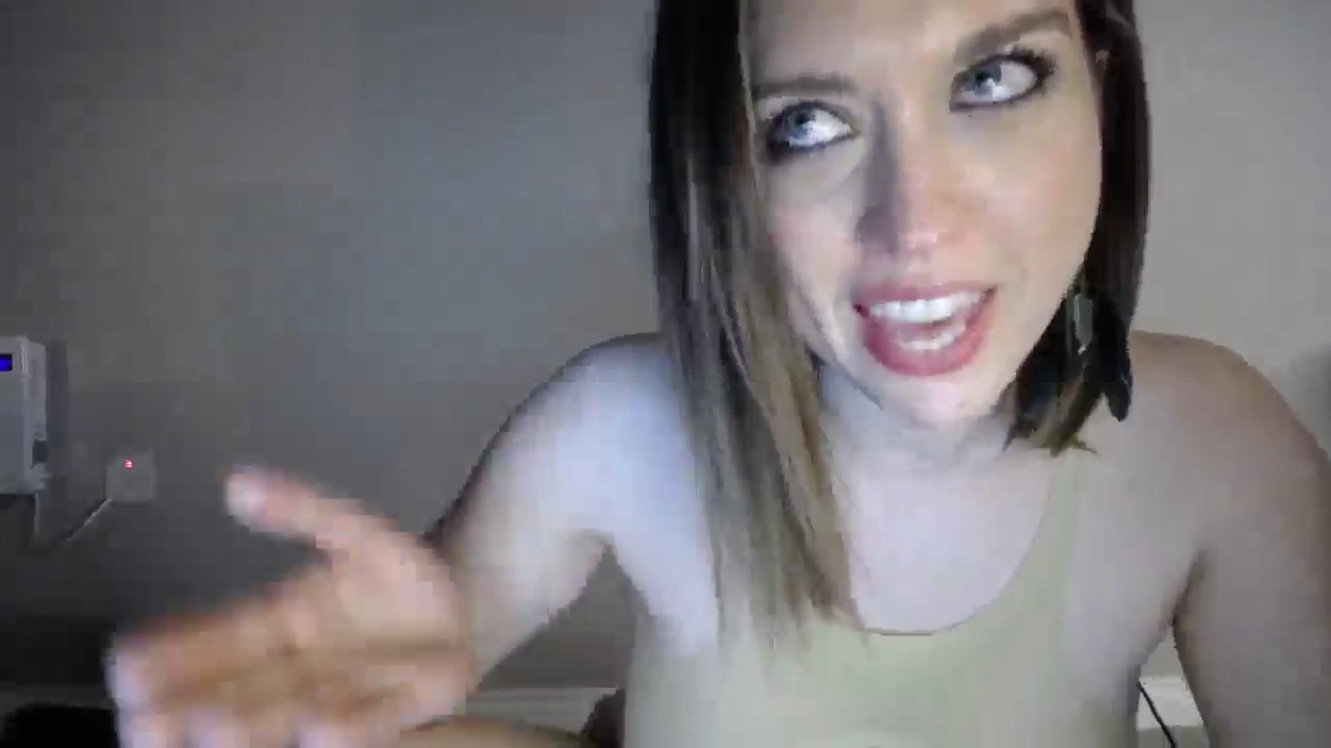 Gallery image thumbnail from Girl_X_Power's myfreecams stream on, 12/16/2024, 20:23 image 17 of 20