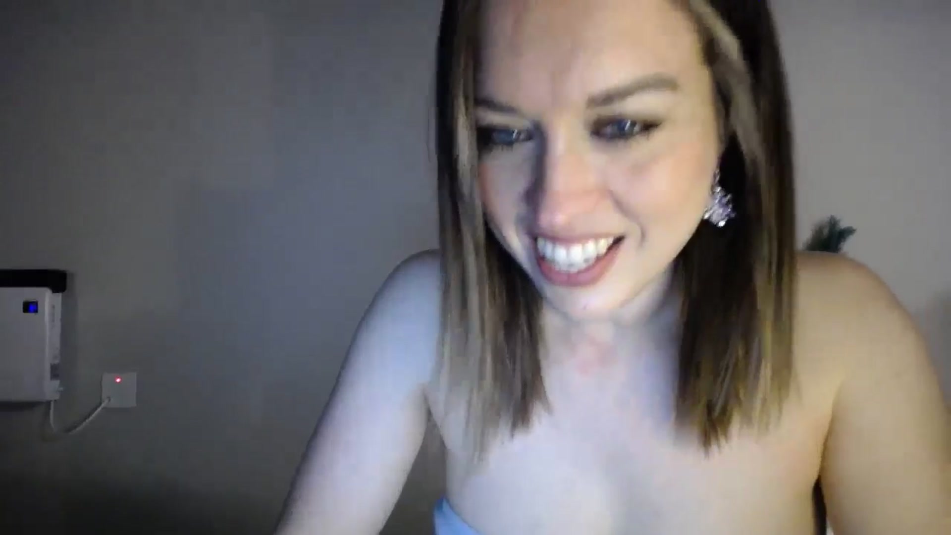 Gallery image thumbnail from Girl_X_Power's myfreecams stream on, 12/23/2024, 19:34 image 10 of 20