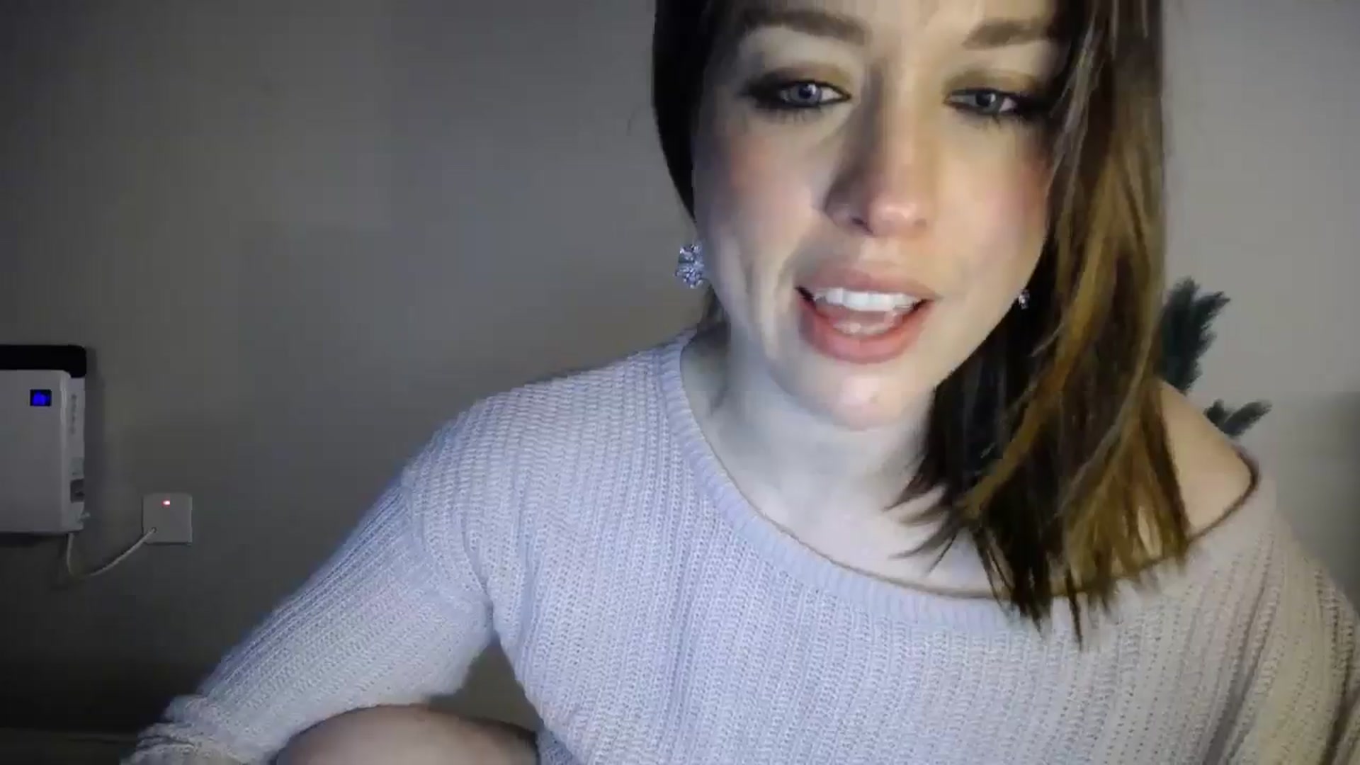 Gallery image thumbnail from Girl_X_Power's myfreecams stream on, 12/25/2024, 18:23 image 7 of 20