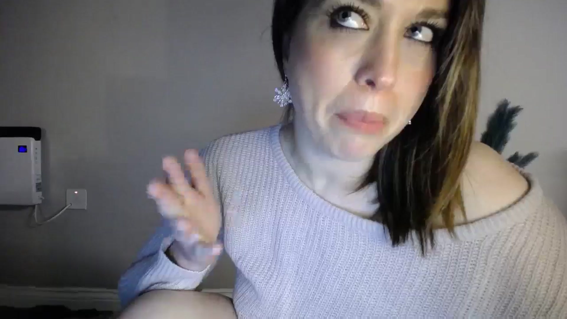 Gallery image thumbnail from Girl_X_Power's myfreecams stream on, 12/25/2024, 18:23 image 8 of 20