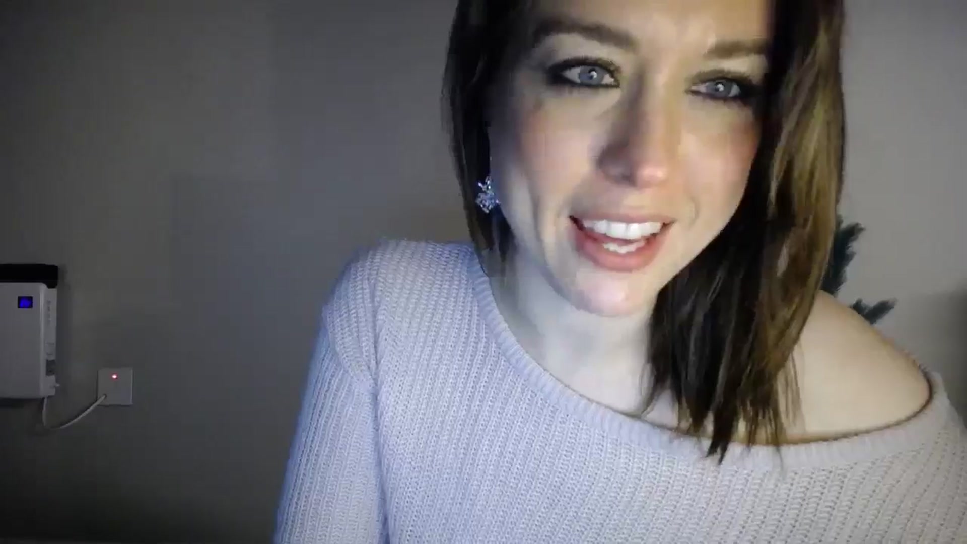 Gallery image thumbnail from Girl_X_Power's myfreecams stream on, 12/25/2024, 18:23 image 18 of 20