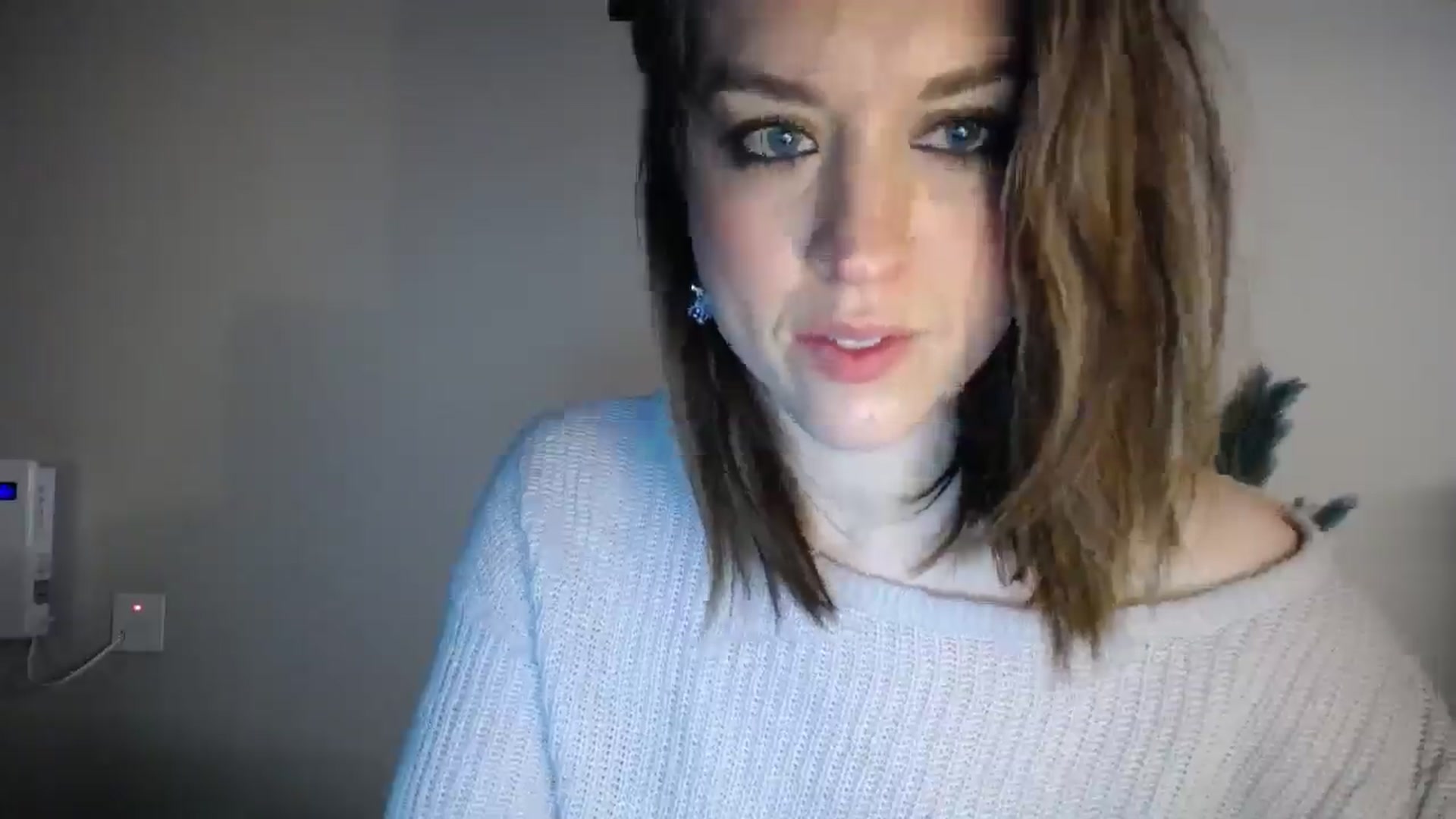 Gallery image thumbnail from Girl_X_Power's myfreecams stream on, 12/25/2024, 18:45 image 12 of 20