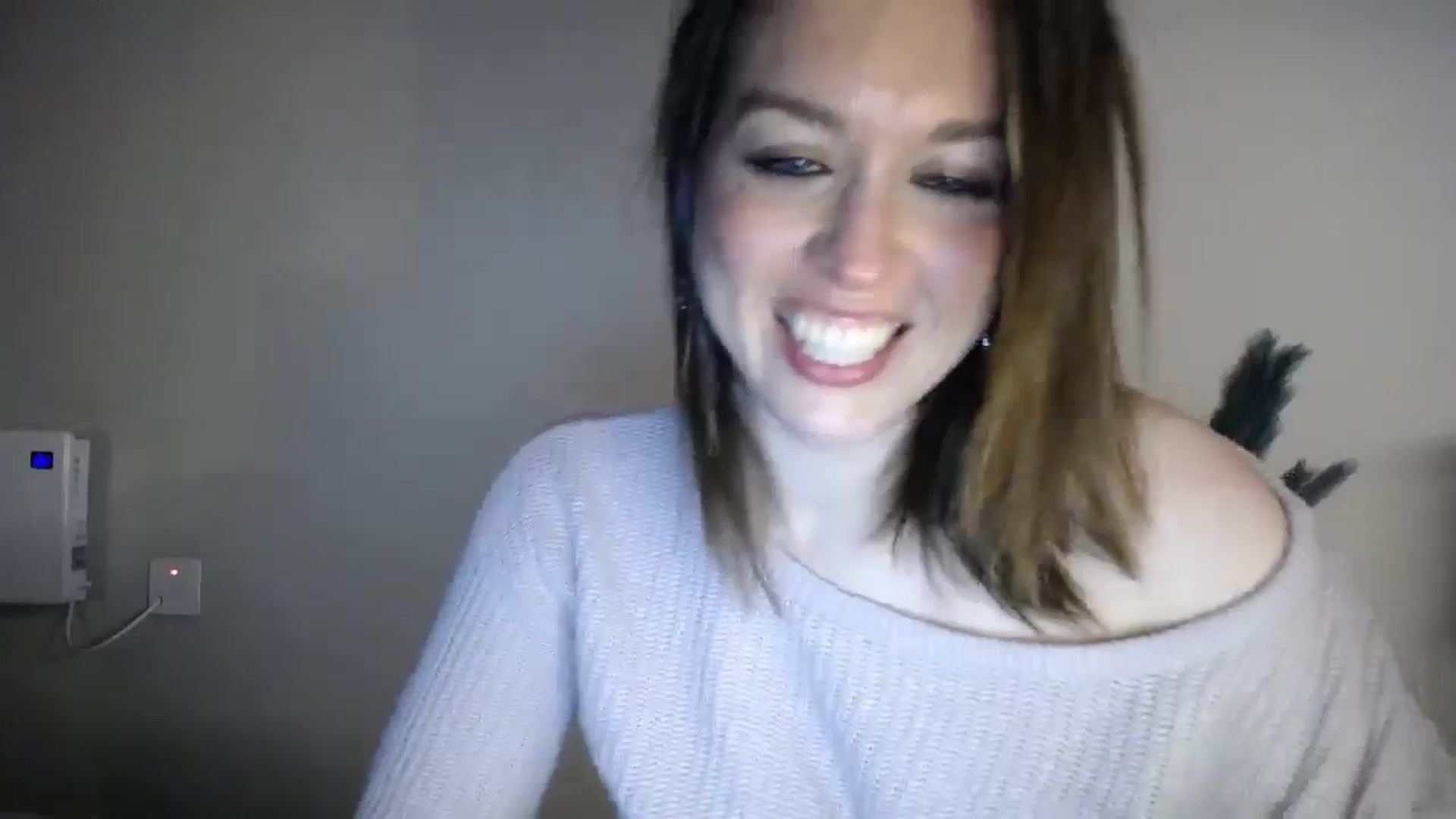Gallery image thumbnail from Girl_X_Power's myfreecams stream on, 12/25/2024, 21:15 image 5 of 20