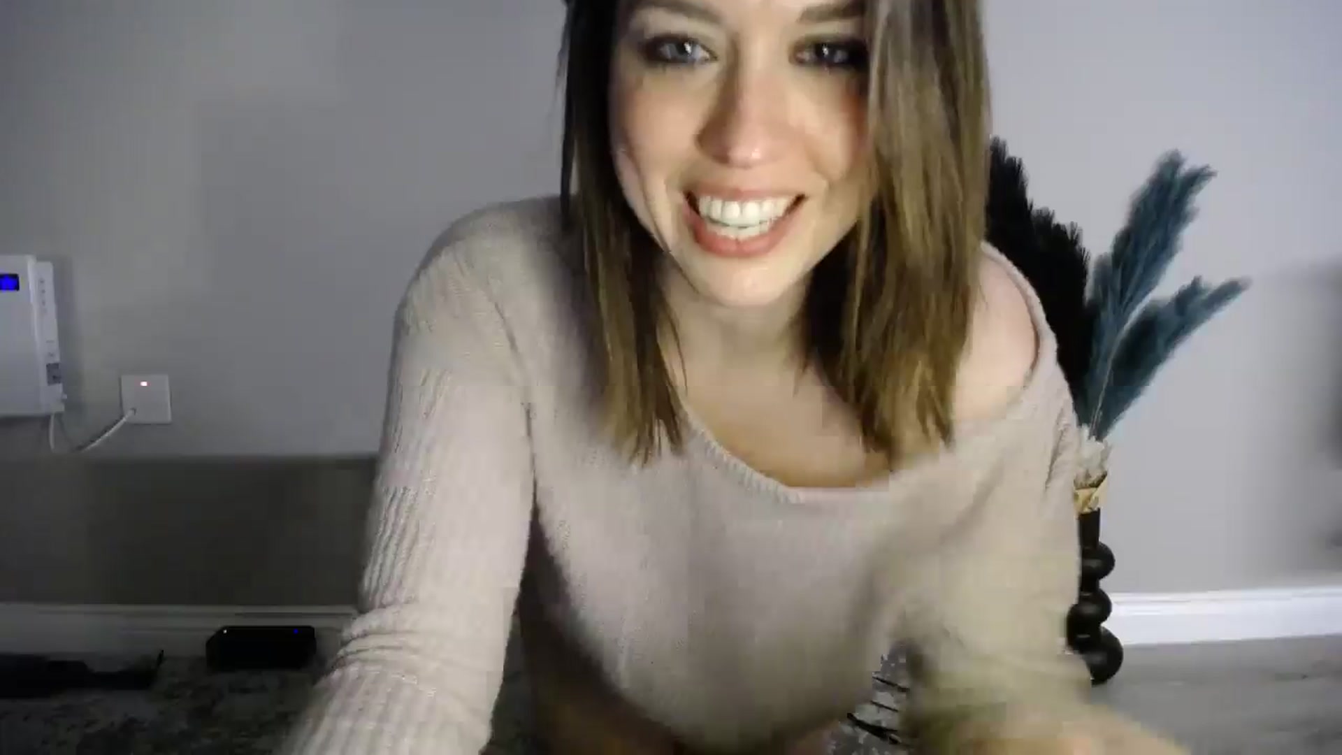 Gallery image thumbnail from Girl_X_Power's myfreecams stream on, 12/25/2024, 21:15 image 9 of 20