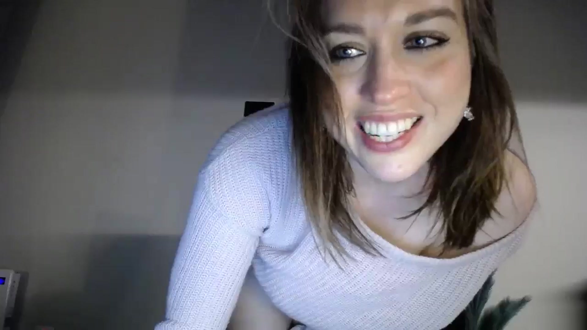 Gallery image thumbnail from Girl_X_Power's myfreecams stream on, 12/25/2024, 21:15 image 19 of 20