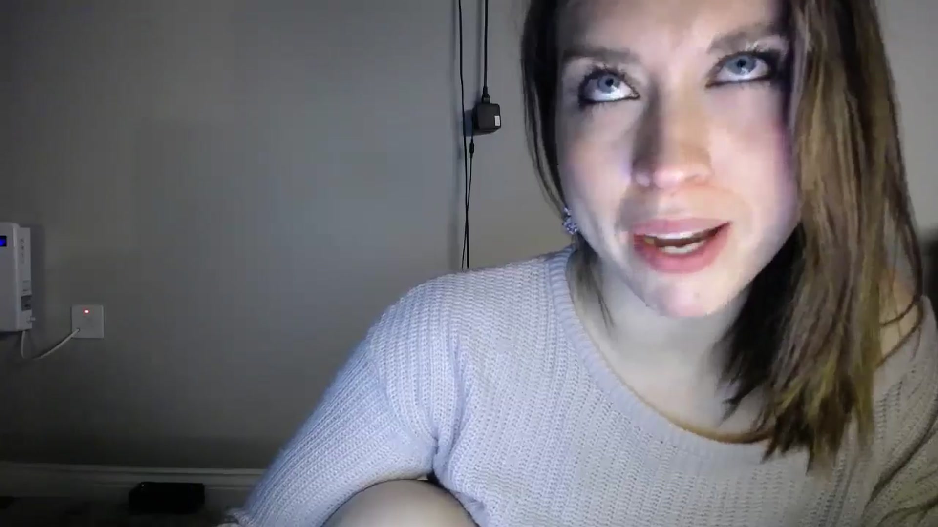 Gallery image thumbnail from Girl_X_Power's myfreecams stream on, 12/25/2024, 21:15 image 18 of 20
