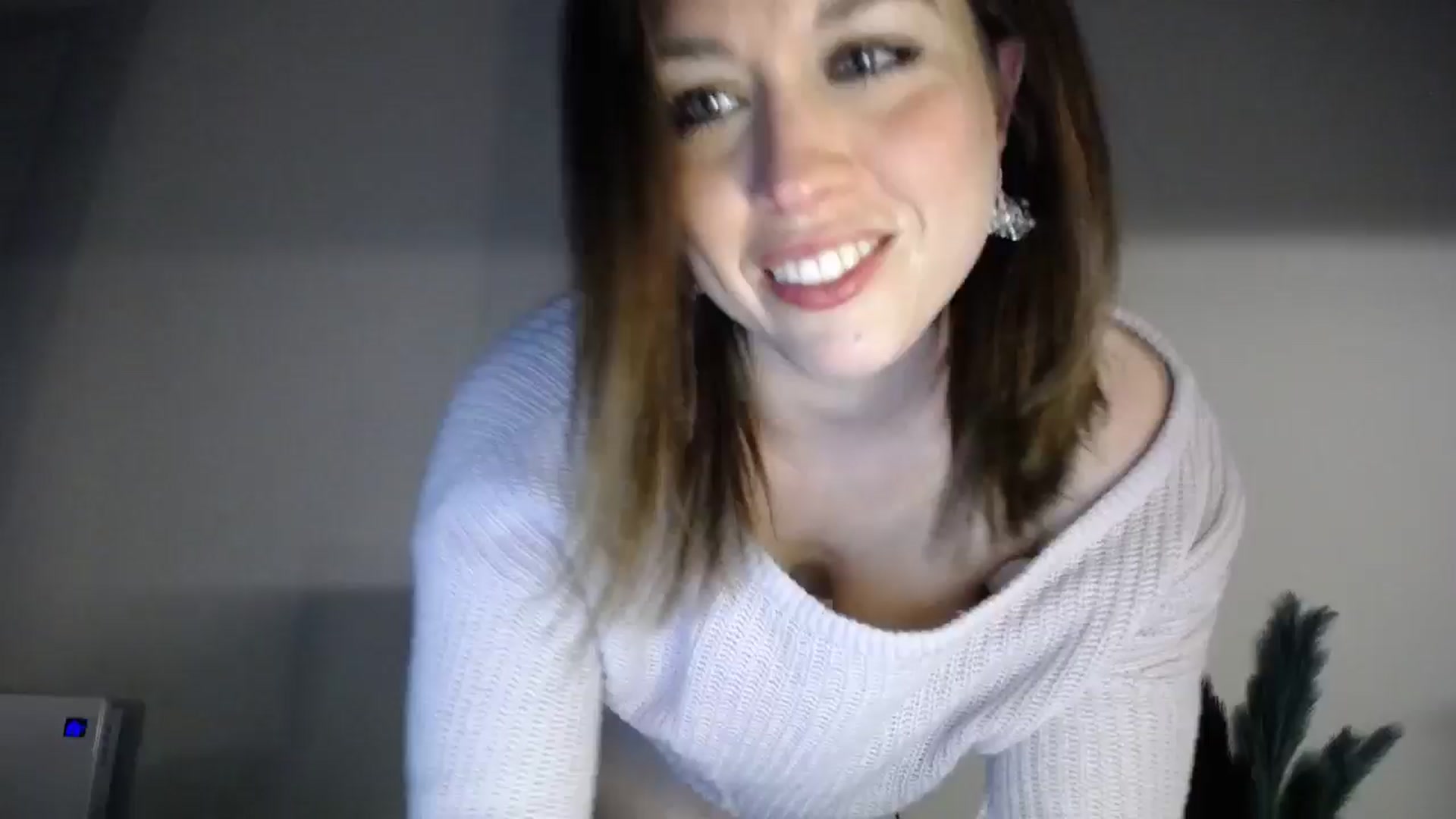 Gallery image thumbnail from Girl_X_Power's myfreecams stream on, 12/25/2024, 21:15 image 1 of 20