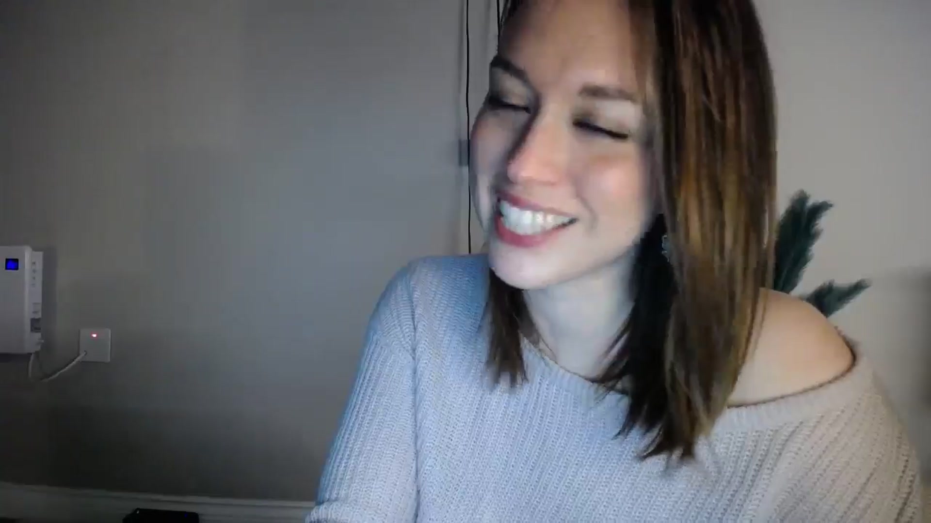 Gallery image thumbnail from Girl_X_Power's myfreecams stream on, 12/25/2024, 21:15 image 20 of 20