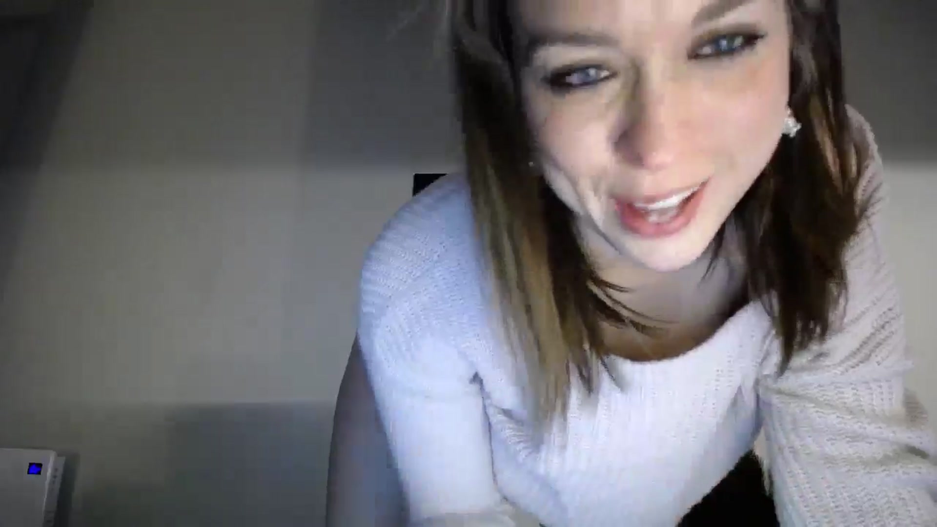 Gallery image thumbnail from Girl_X_Power's myfreecams stream on, 12/25/2024, 21:15 image 15 of 20