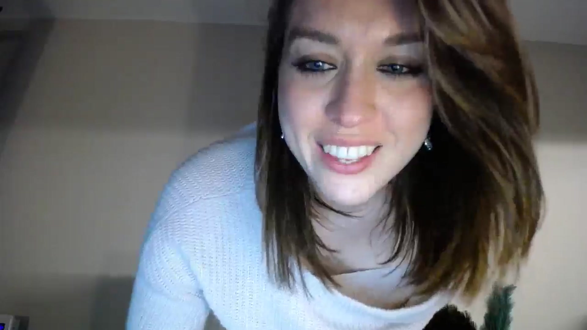 Gallery image thumbnail from Girl_X_Power's myfreecams stream on, 12/26/2024, 24:11 image 17 of 20