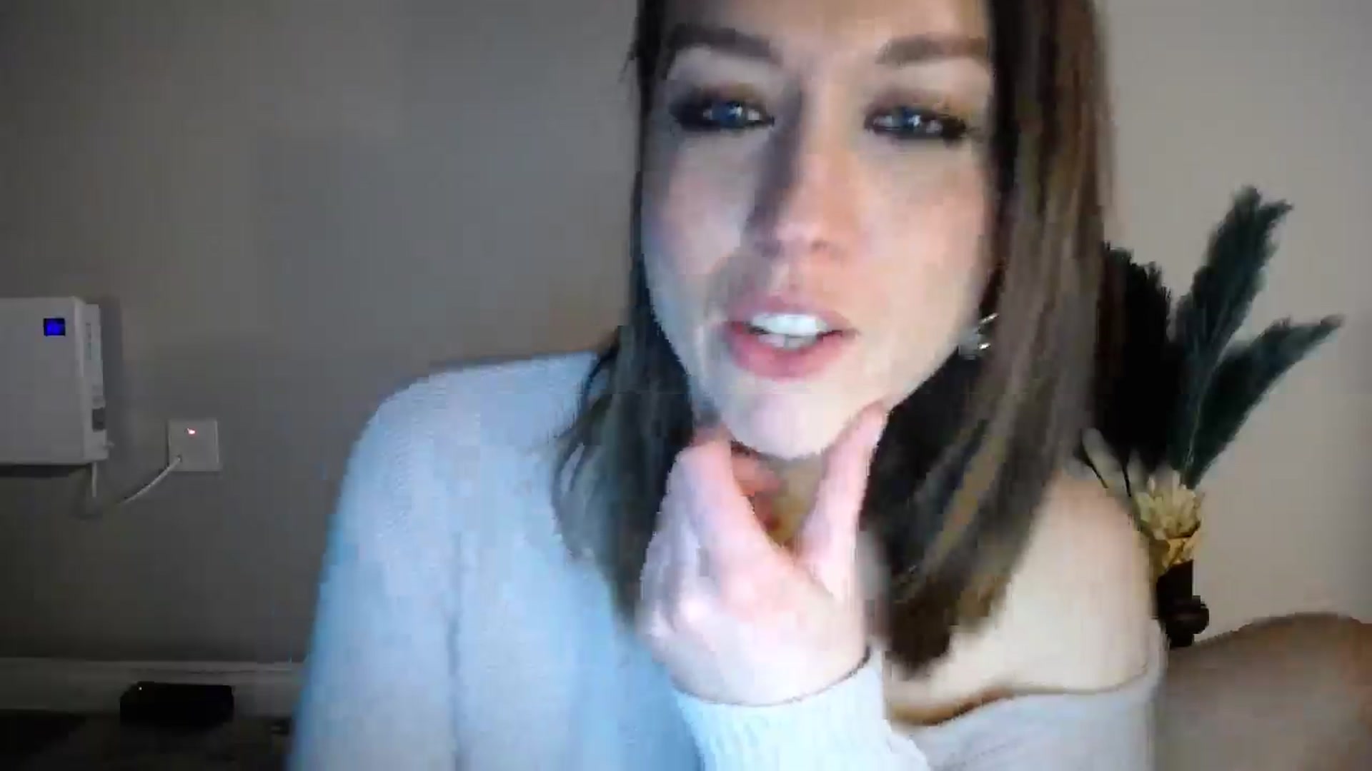 Gallery image thumbnail from Girl_X_Power's myfreecams stream on, 12/26/2024, 24:11 image 6 of 20