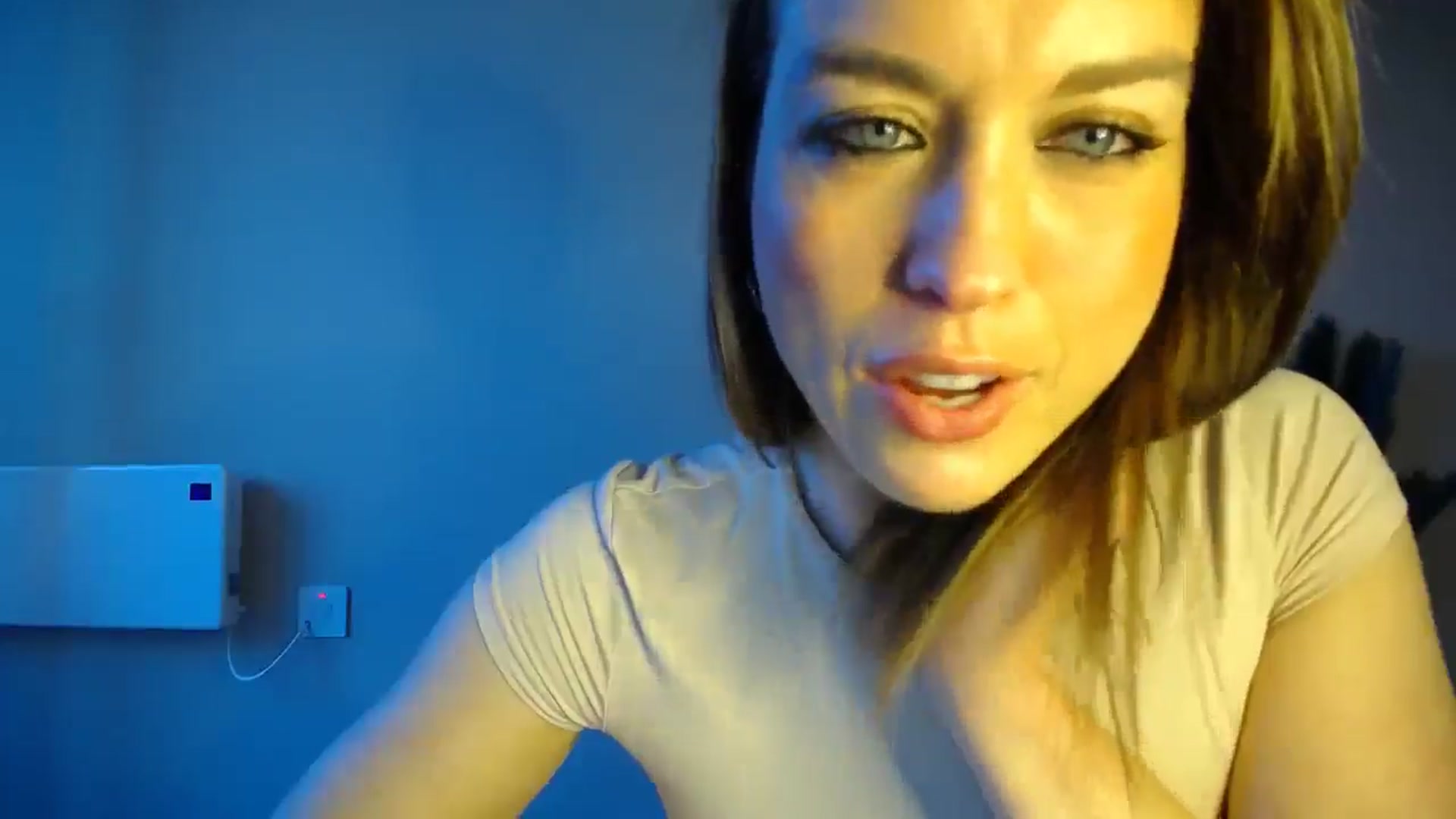 Gallery image thumbnail from Girl_X_Power's myfreecams stream on, 04/17/2025, 20:28 image 8 of 20
