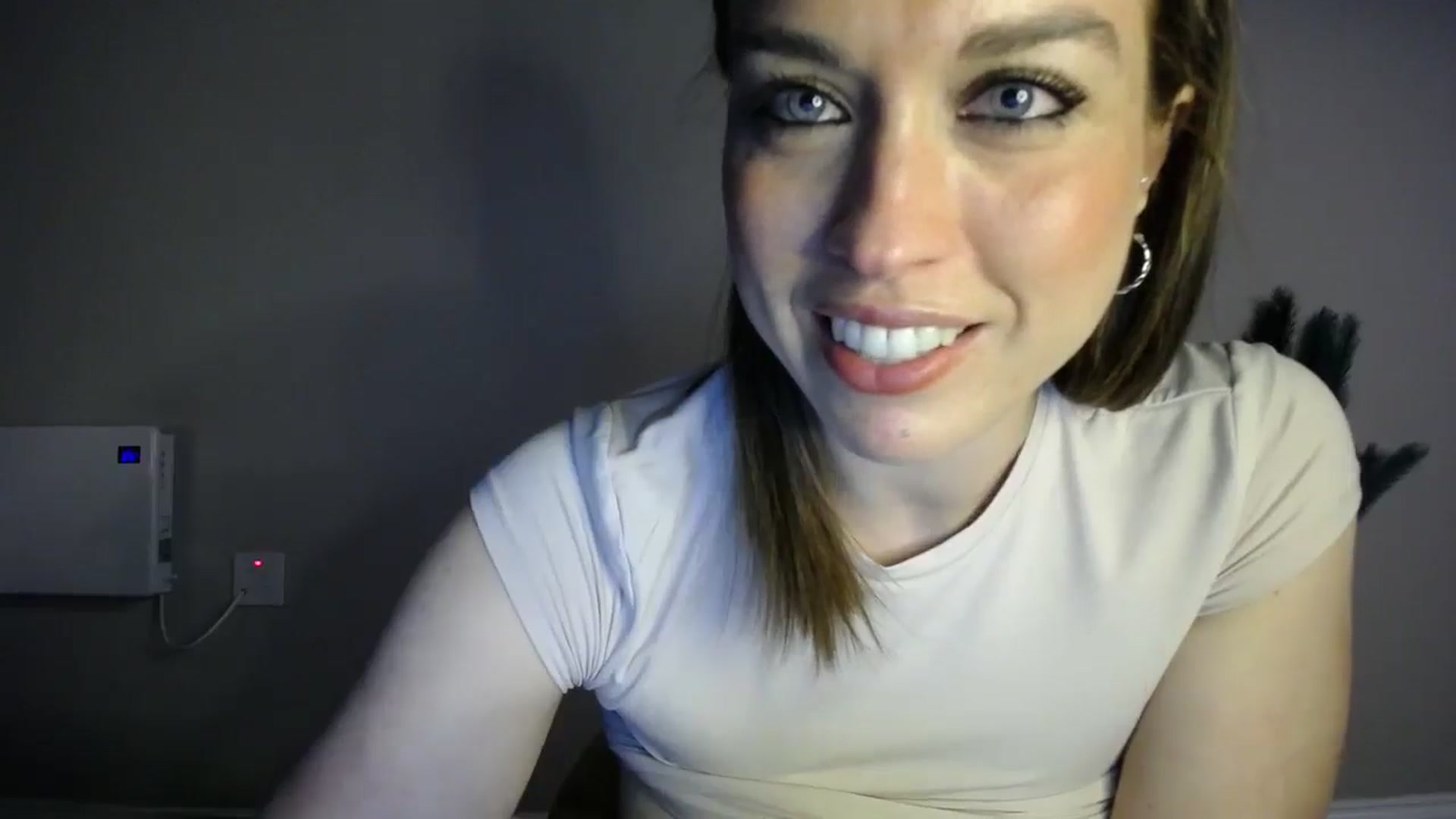 Gallery image thumbnail from Girl_X_Power's myfreecams stream on, 04/17/2025, 20:28 image 17 of 20