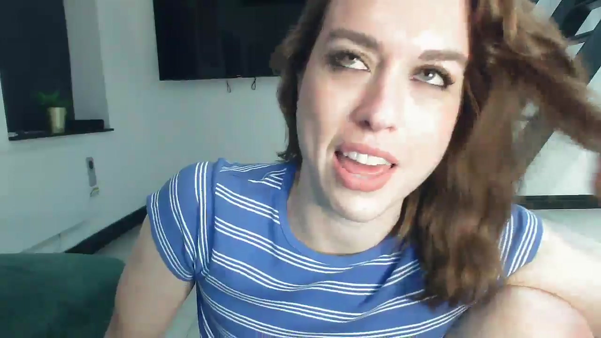 Gallery image thumbnail from Girl_X_Power's myfreecams stream on, 06/15/2025, 21:18 image 14 of 20