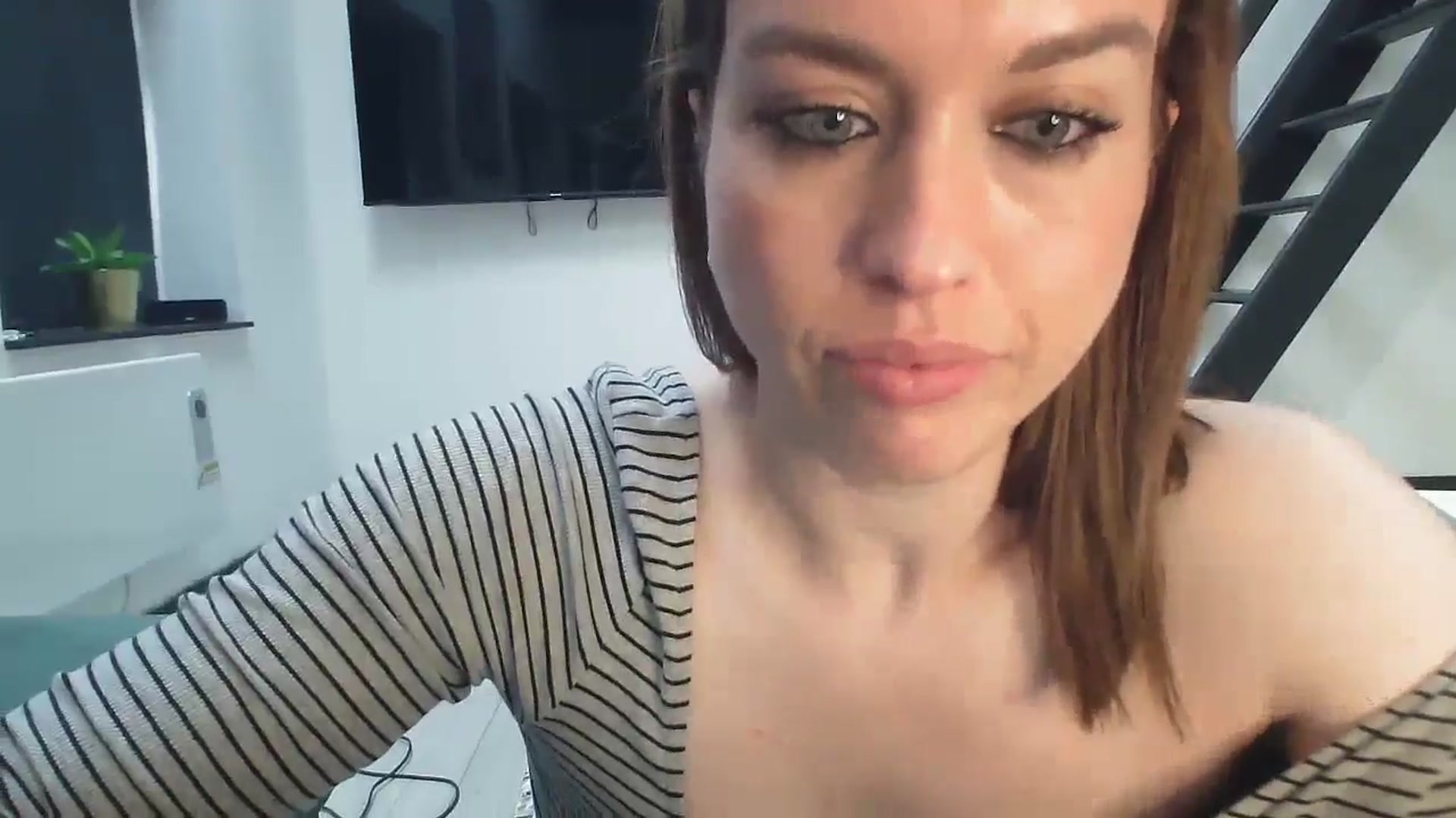 Gallery image thumbnail from Girl_X_Power's myfreecams stream on, 06/17/2025, 18:32 image 20 of 20