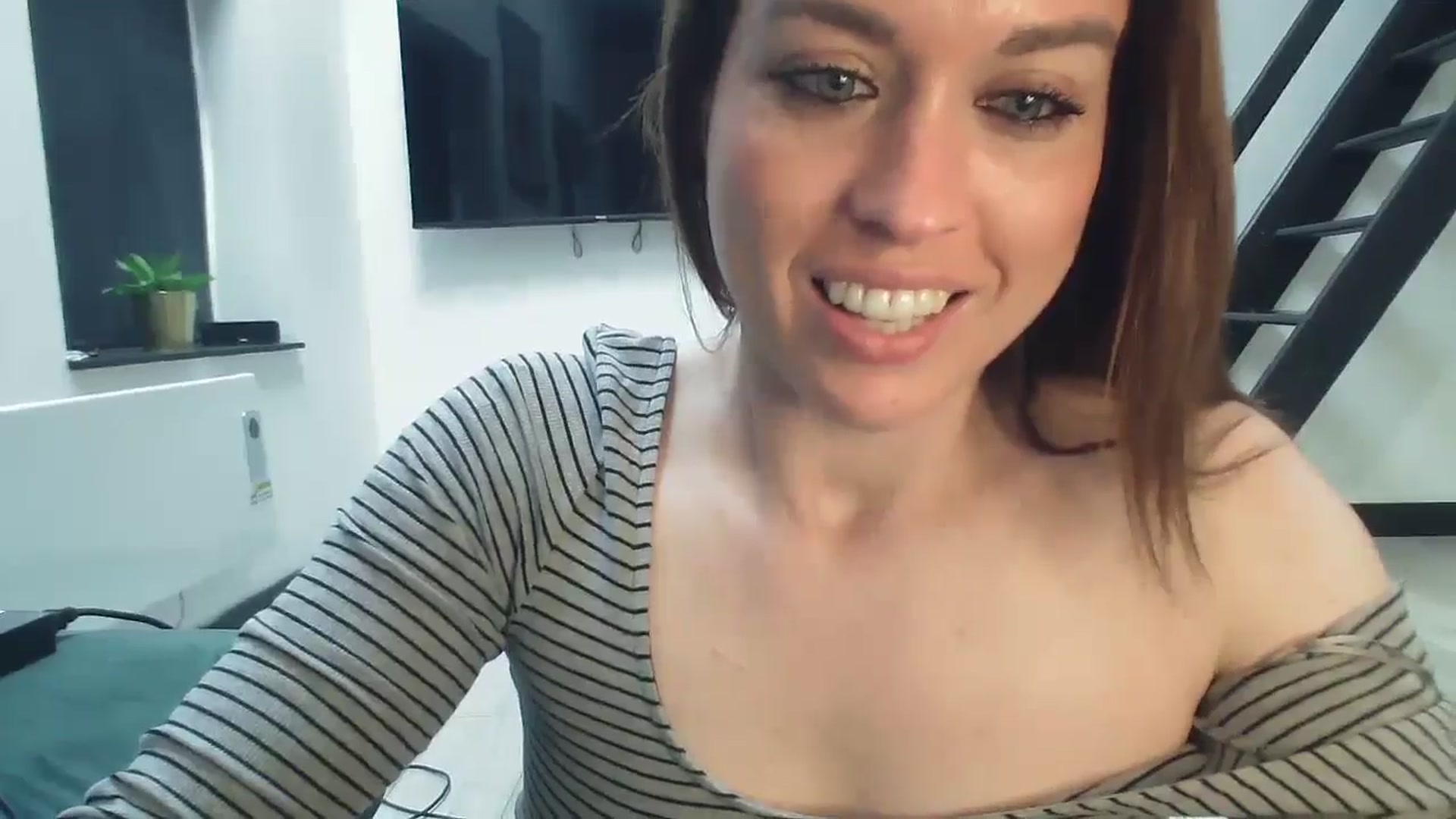 Gallery image thumbnail from Girl_X_Power's myfreecams stream on, 06/17/2025, 18:32 image 4 of 20