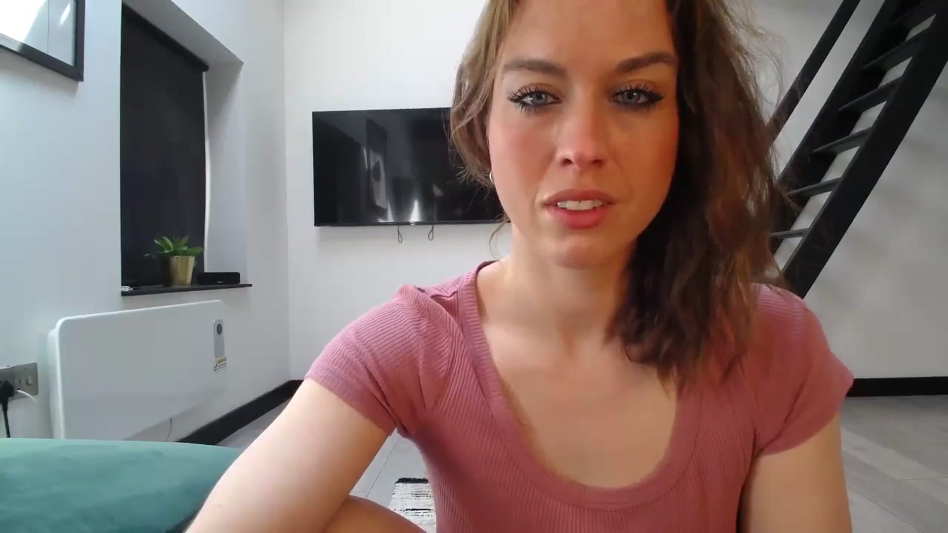 Gallery image thumbnail from Girl_X_Power's myfreecams stream on, 06/19/2025, 12:24 image 6 of 20