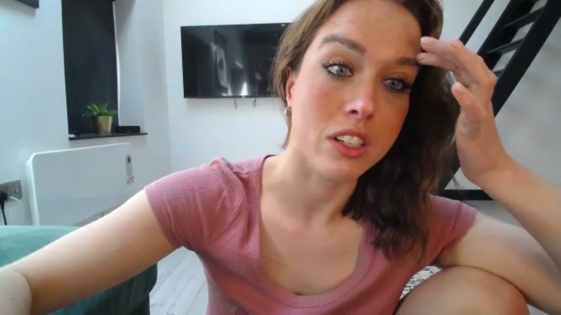 Gallery image thumbnail from Girl_X_Power's myfreecams stream on, 06/19/2025, 12:24 image 16 of 20