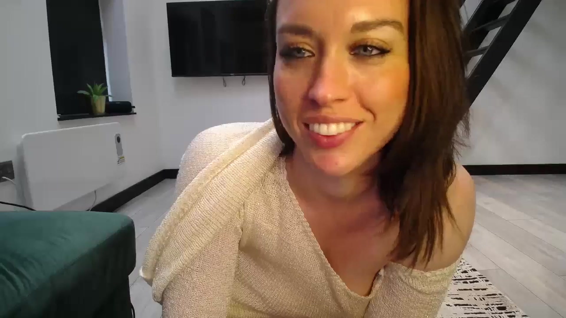Gallery image thumbnail from Girl_X_Power's myfreecams stream on, 08/30/2025, 17:09 image 12 of 20