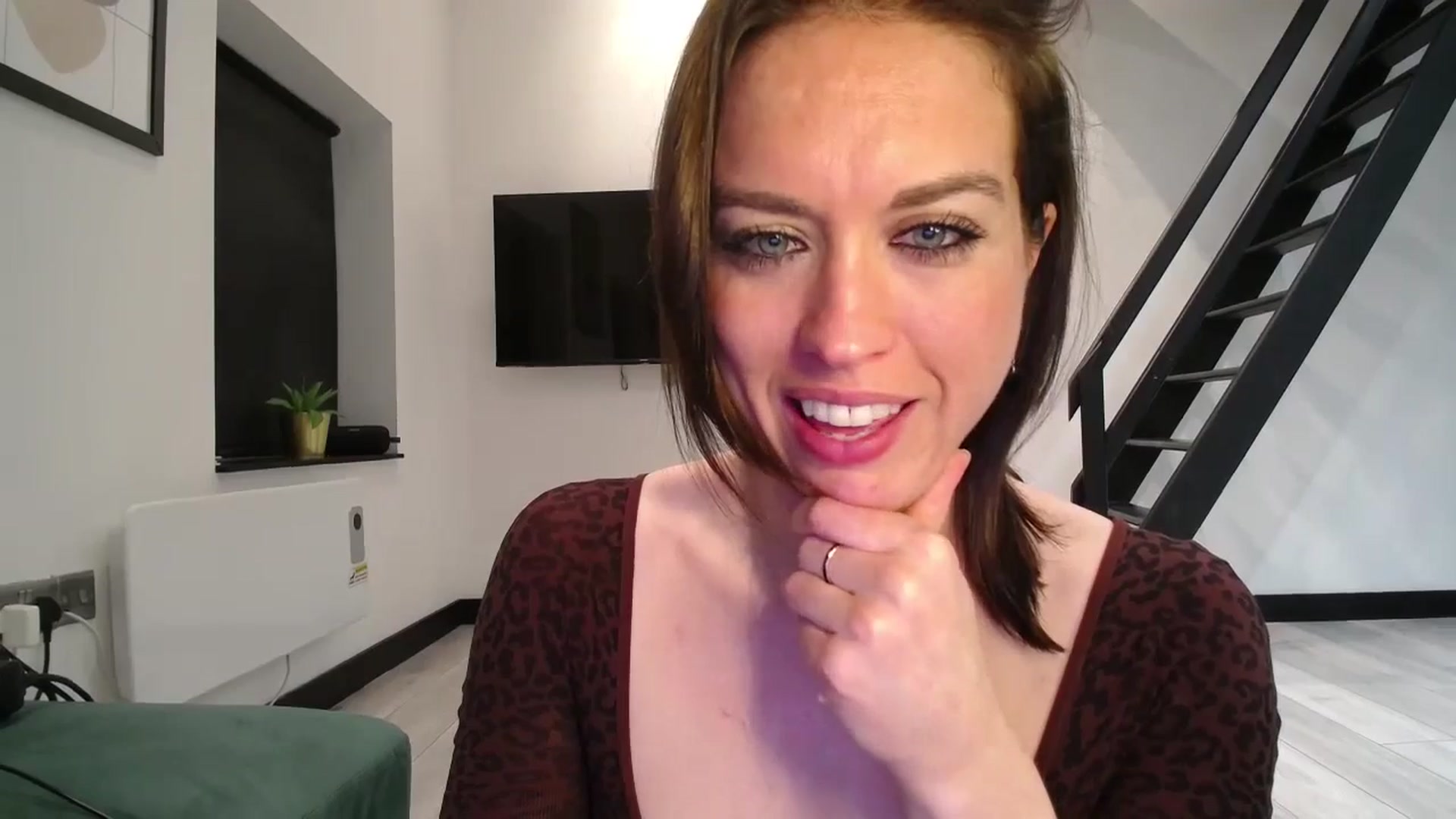 Gallery image thumbnail from Girl_X_Power's myfreecams stream on, 09/01/2025, 24:38 image 16 of 20