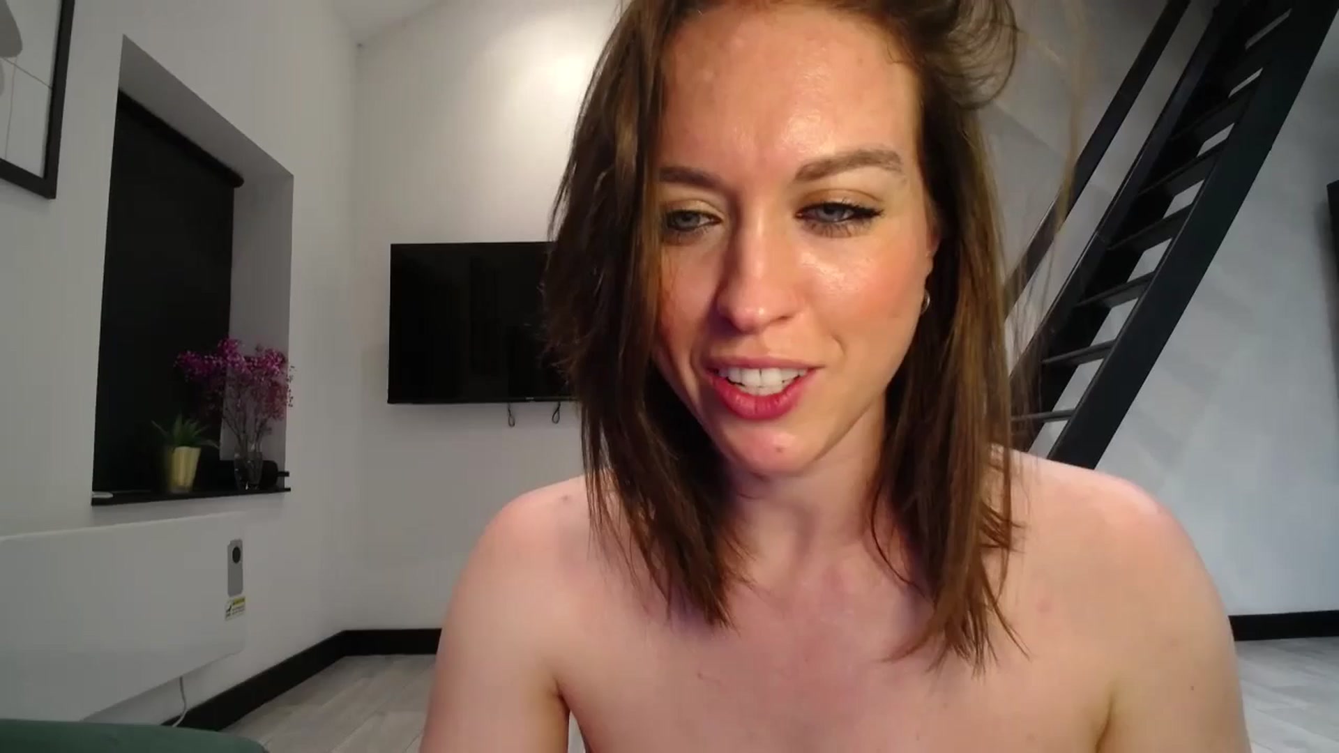 Gallery image thumbnail from Girl_X_Power's myfreecams stream on, 09/17/2025, 01:41 image 1 of 20