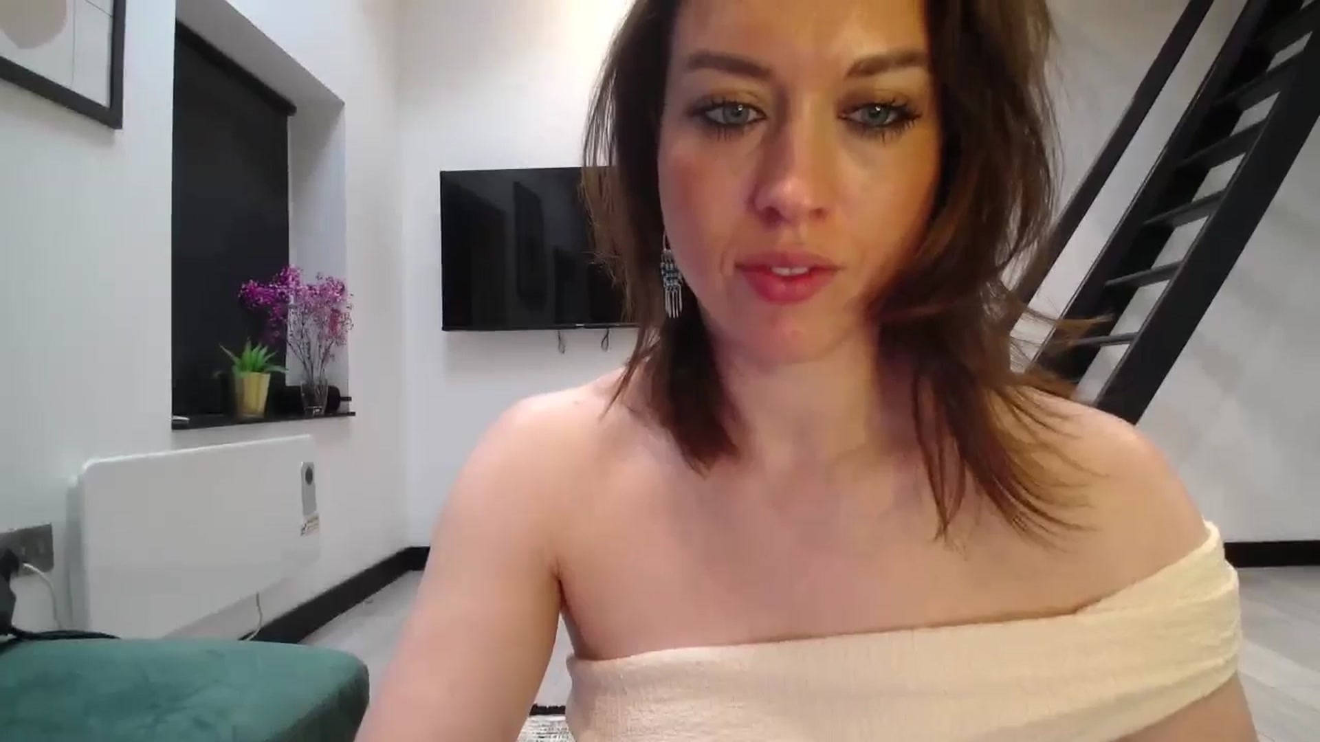 Gallery image thumbnail from Girl_X_Power's myfreecams stream on, 09/18/2025, 16:52 image 15 of 20