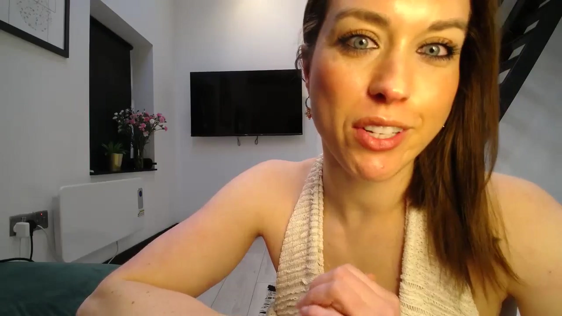 Gallery image thumbnail from Girl_X_Power's myfreecams stream on, 10/26/2025, 09:54 image 2 of 20
