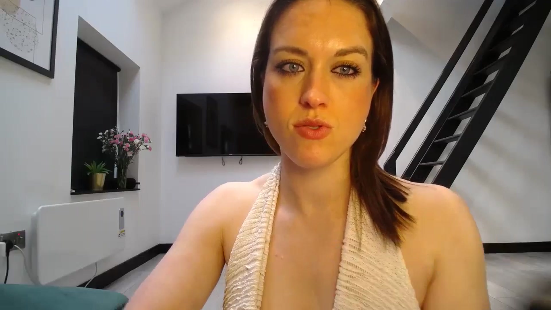 Gallery image thumbnail from Girl_X_Power's myfreecams stream on, 10/26/2025, 09:54 image 16 of 20