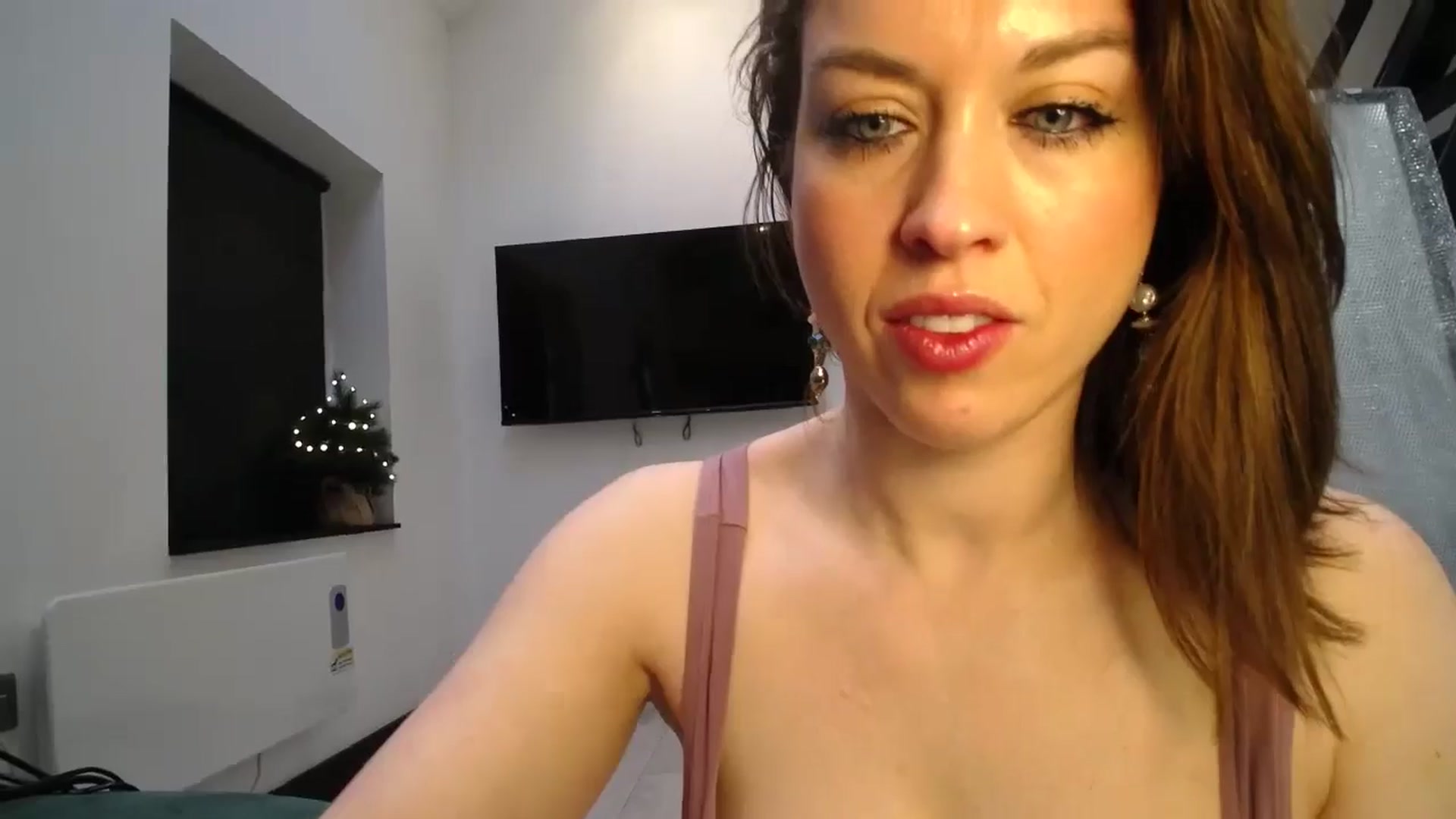 Gallery image thumbnail from Girl_X_Power's myfreecams stream on, 01/01/2026, 09:48 image 6 of 20
