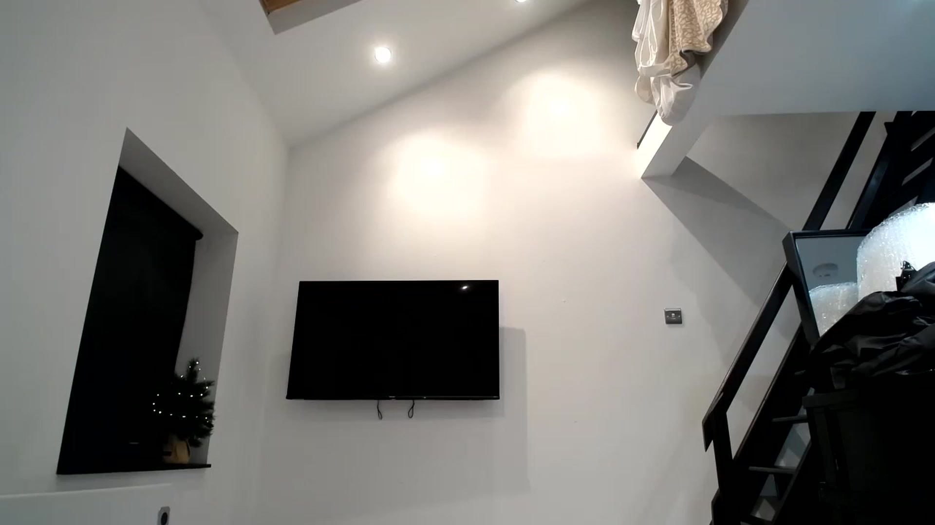Gallery image thumbnail from Girl_X_Power's myfreecams stream on, 03/17/2026, 19:00 image 7 of 20