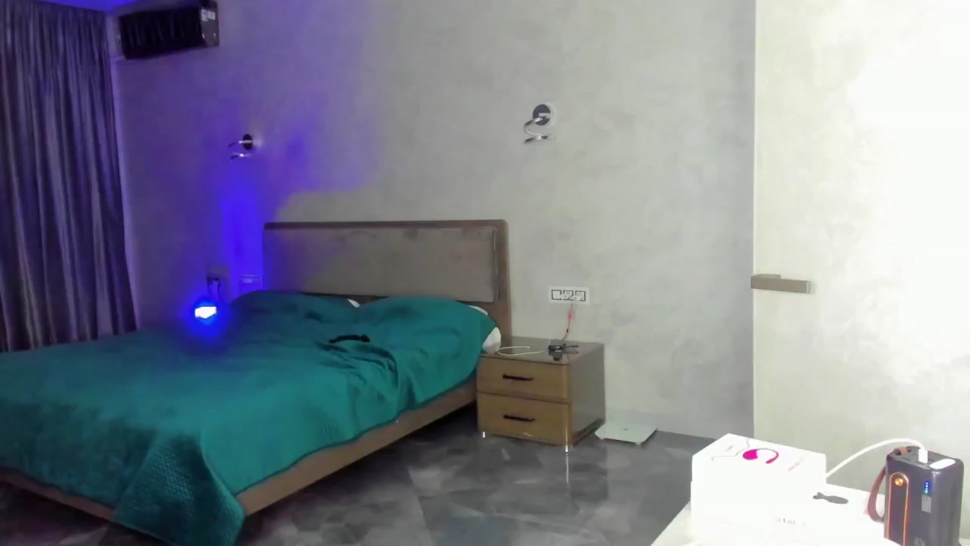Gallery image thumbnail from GirlfriendK_'s myfreecams stream on, 02/14/2025, 15:12 image 8 of 20